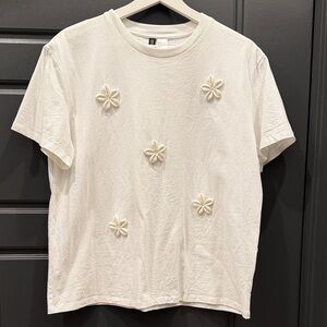 H&M Cream White Shell Applique Tee